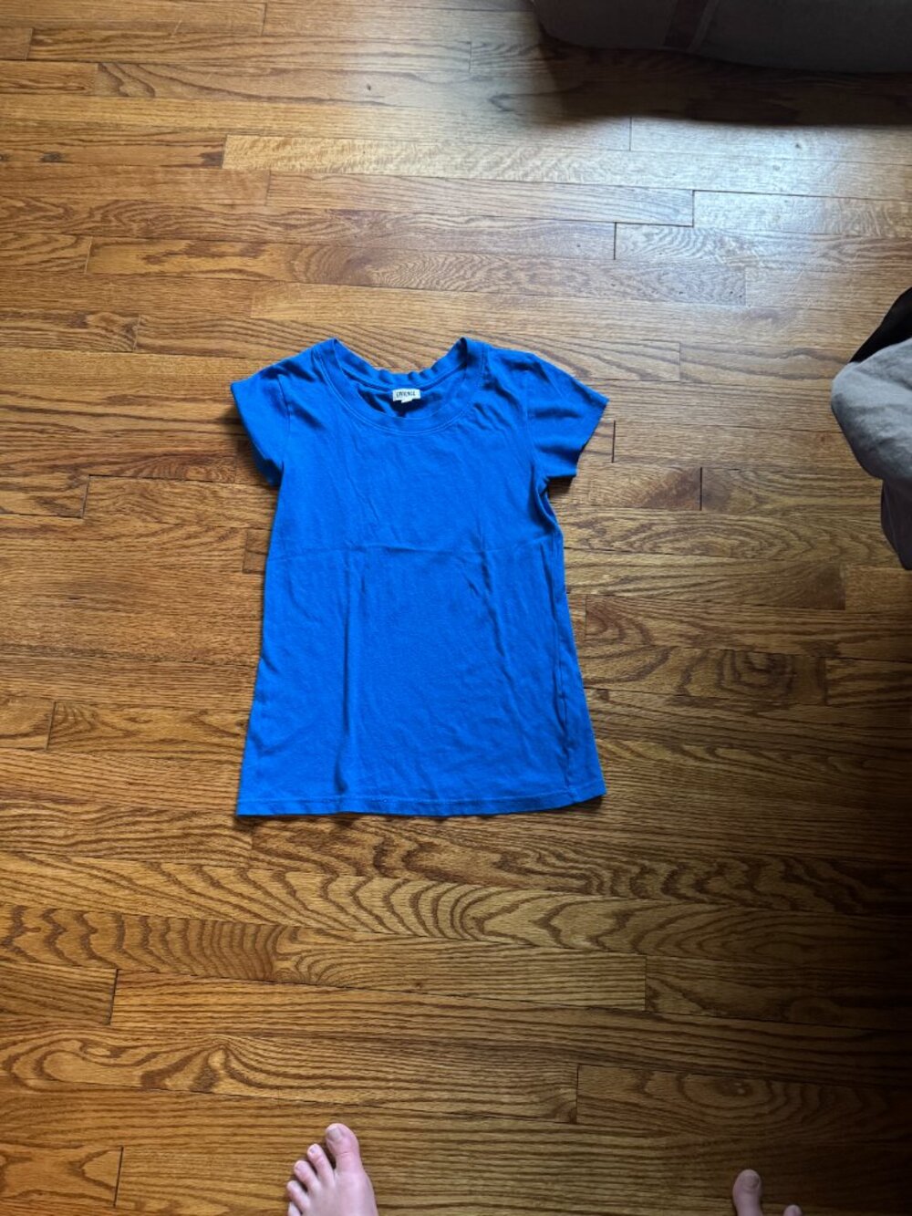 L'Agence Corey T-shirt In Riviera Blue. Size XS